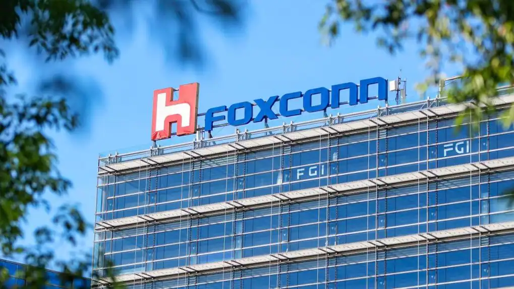 Is Foxconn Making Semiconductor Chips for Apple ?